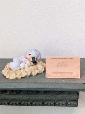 Precious Moments 850969 "Mary Had A Little Lamb" 2000 Chapel Exclusive Angel